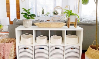 5 ý tưởng thông minh để tận dụng khu vực sau ghế sofa gọn gàng và đẹp mắt