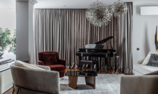 Căn hộ 269m² sang trọng với phòng nghe nhạc riêng chất lừ của gia đình trẻ