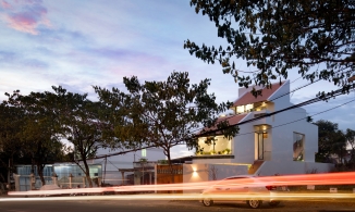 Nhà triền dốc: Ngôi nhà tận dụng độ dốc của địa hình thú vị ở Bình Dương