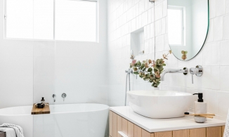 4 giải pháp hữu dụng giúp 'nới rộng' phòng tắm có diện tích 'khiêm tốn'