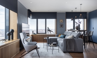 Căn hộ 82m² chất lừ nhờ sự kết hợp giữa xanh lam - xám của cặp vợ chồng son