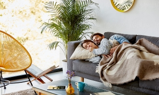 Muốn sofa bền lâu, đừng ngủ trên sofa dù chỉ là 'một lúc' và 4 lưu ý khác
