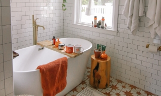 Những phòng tắm được trang trí như mang cả sắc Thu vào không gian thư giãn