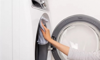 Hướng dẫn cách vệ sinh máy giặt cửa trước sạch sẽ từ trong ra ngoài