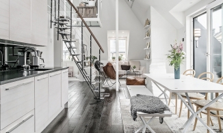 Ngắm căn hộ với gác lửng trên tầng áp mái chỉ đen và trắng mà vẫn thu hút ánh nhìn