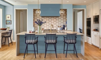 Trang trí bếp bằng gam màu xanh lam để việc nấu nướng thêm nhẹ nhàng, cảm hứng