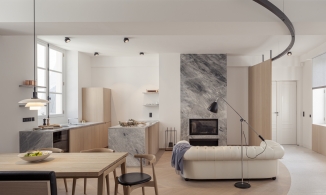 Căn hộ thông tầng của cặp vợ chồng son tươi sáng và ấn tượng với 'đường cong' quyến rũ