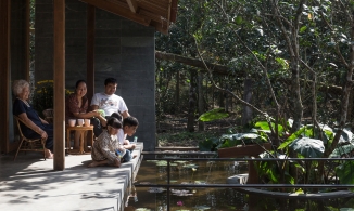 Hachi Lily House, ngôi nhà vườn là chốn rút lui ấm êm cho gia đình 3 thế hệ ở Huế