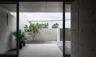 Ngôi nhà  nổi nhất khu dù chỉ dùng duy nhất tone màu xám và chất liệu bê tông ở Hà Nội