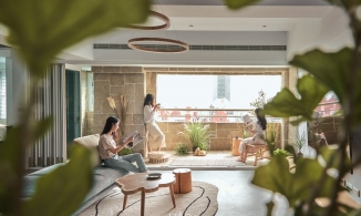 Căn hộ xinh ơi xinh, logia đẹp 'như mơ, như thơ, ôi thật bất ngờ' của 3 chị em gái