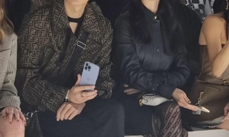 Giữa tin đồn hẹn hò bùng nổ, Lee Min Ho vẫn thân mật ngồi cạnh Song Hye Kyo