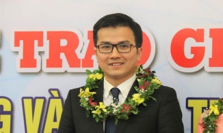 Nhà khoa học Việt Nam đầu tiên nhận giải thưởng Noam Chomsky mới 36 tuổi