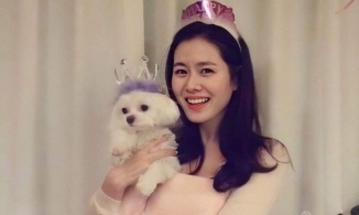 Son Ye Jin đón tuổi 39 với căn nhà ngập tràn hoa và quà