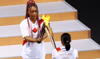 Thời trang của Naomi Osaka - Người thắp đuốc Olympic 2020, vận động viên đầu tiên được chọn là gương mặt đại diện cho Louis Vuitton