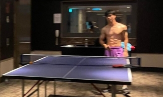 Công Phượng cởi trần, khoe vóc dáng bố bỉm một con cực phẩm