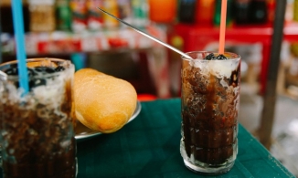 Xe bánh mì ca cao độc lạ hơn 20 năm tuổi tại quận 5