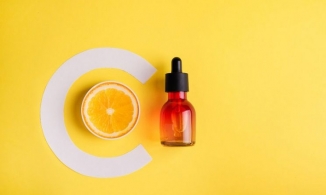 Serum vitamin C là gì? Top 5 loại serum vitamin C đặc trị phổ biến 