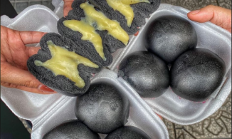 Bánh bao phô mai đen như bóng đêm nhưng được lòng người trẻ ở Q.5, Sài Gòn