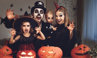 Bạn quyết định sẽ đánh màu son kinh dị nào cho lễ Halloween 2020?