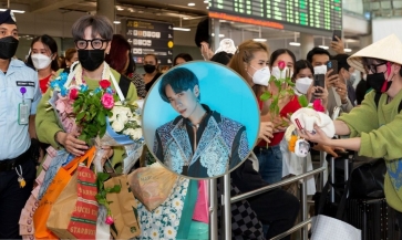 Vô danh ở Việt Nam, Quang Hùng MasterD được fan Thái Lan vây kín như đón idol Hàn