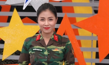 MC Hoàng Linh chia tay 'Chúng tôi là chiến sĩ' sau 15 năm, tiếc nuối vì không kịp tạm biệt khán giả