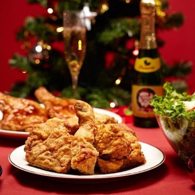 Tại sao cứ đến Giáng sinh, người Nhật lại xếp hàng mua KFC
