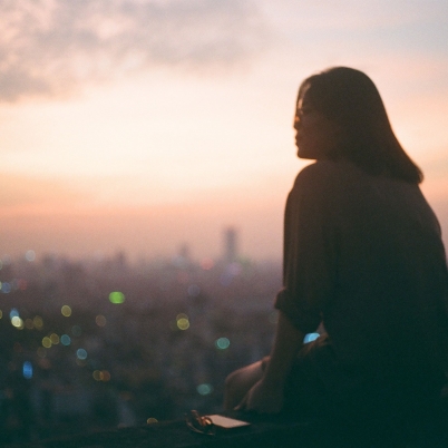 Chị từng ước mọi thứ chỉ là giấc mơ, ngủ một giấc, tỉnh dậy là qua hết!