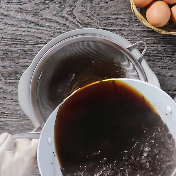 Cách nấu chè hột gà trà tàu bùi béo, độc lạ từ hình thức đến hương vị - Ảnh 3