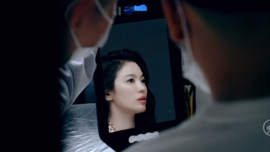 Đẳng cấp nhan sắc 'không tuổi' của Song Hye Kyo qua loạt ảnh hậu trường - Ảnh 7