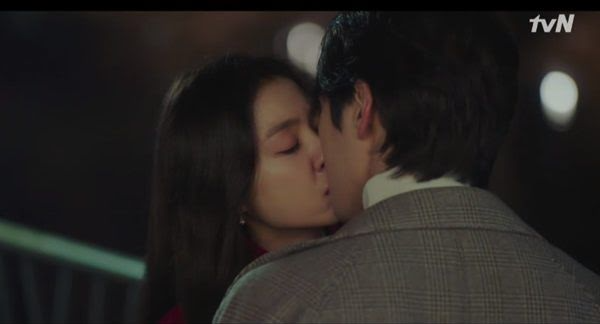 Cặp đôi phụ 'Hạ cánh nơi anh' Seo Ji Hye và Kim Jung Hyun bị khui chuyện hẹn hò - Ảnh 5
