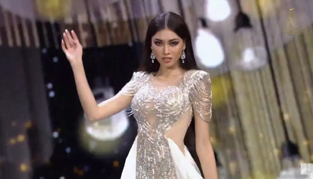 Hoa hậu Venezuela hớ hênh phản cảm trên sân khấu Miss Grand - Ảnh 11
