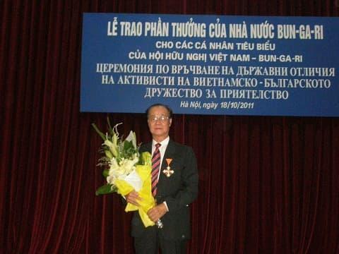 Bố ruột nam MC Anh Tuấn qua đời, dàn sao Việt chia buồn - Ảnh 6