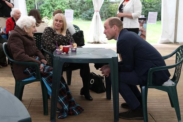 Công nương Kate phản ứng thế nào trước thông tin Hoàng tử William “trêu đùa” người phụ nữ khác? - Ảnh 2