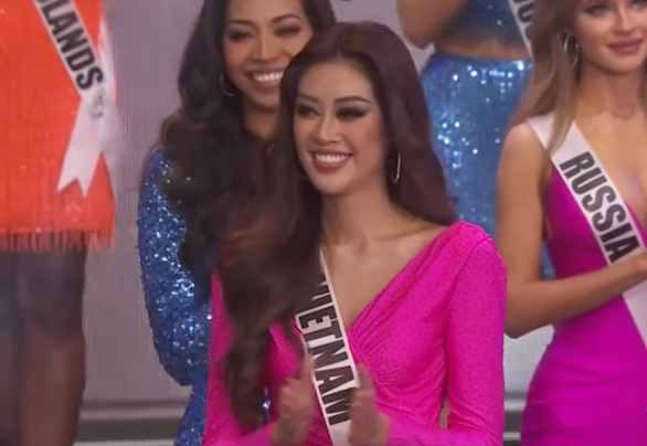 Chung kết Miss Universe 2021: Khánh Vân lọt top 21, chuẩn bị thi trang phục áo tắm - Ảnh 3