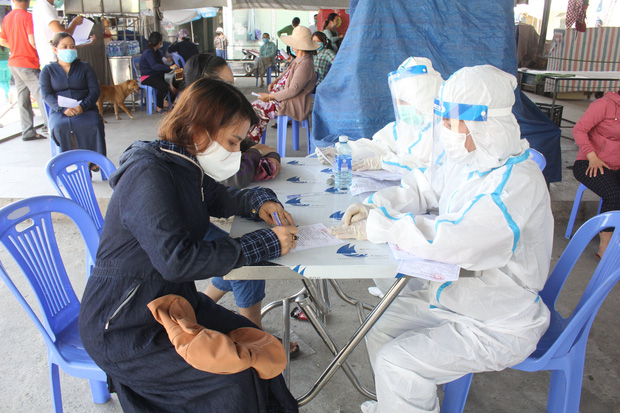 Bộ Y tế tìm người trên xe khách từ Hà Nội tới Hòa Bình liên quan 2 ca Covid-19 - Ảnh 2