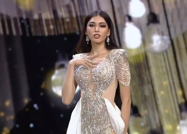 Hoa hậu Venezuela hớ hênh phản cảm trên sân khấu Miss Grand - Ảnh 12