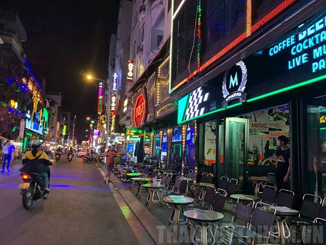 TP.HCM: Tạm dừng hoạt động quán bar, vũ trường, karaoke từ 18h ngày 30/4 - Ảnh 1
