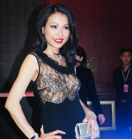 'Hoa hậu giàu nhất Việt Nam' Ngô Mỹ Uyên sống sung túc, dạy con siêu khéo - Ảnh 2
