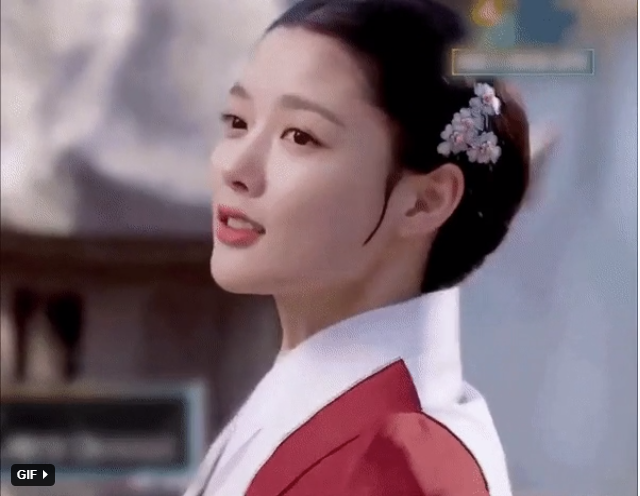 Mỹ nữ cổ trang Kim Yoo Jung đẹp lộng lẫy ở trường quay 'Bầu trời rực đỏ' - Ảnh 3