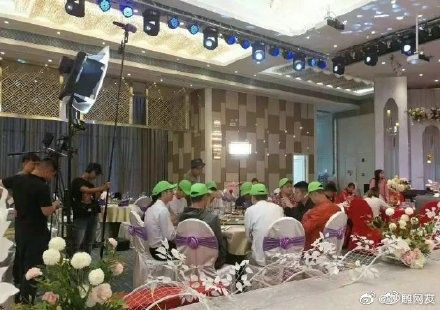 Cô gái mời 9 anh người yêu cũ đến đám cưới và cái kết bất ngờ - Ảnh 1