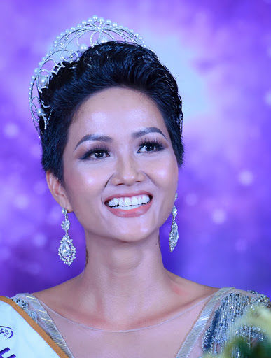  Hoa hậu Đỗ Thị Hà quyết định thẩm mỹ khuyết điểm này trên gương mặt - Ảnh 7