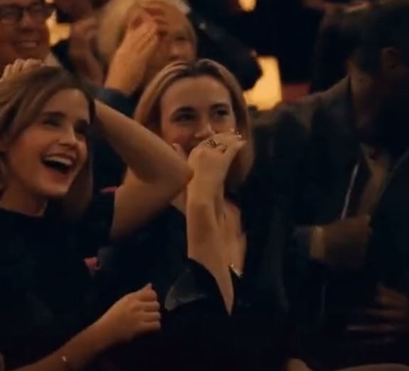Emma Watson đẹp như nữ thần khi xuất hiện vài giây trong show của Adele - Ảnh 2