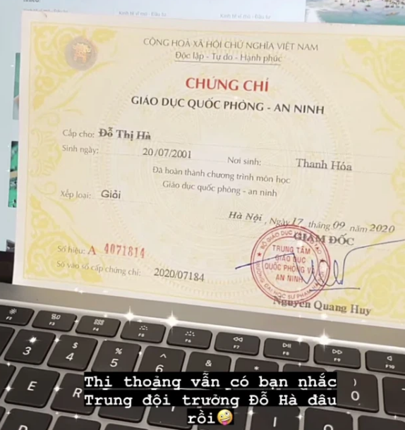 Hoa hậu Đỗ Thị Hà khoe thành tích học tập, hé lộ chức vụ quan trọng trong lớp - Ảnh 1