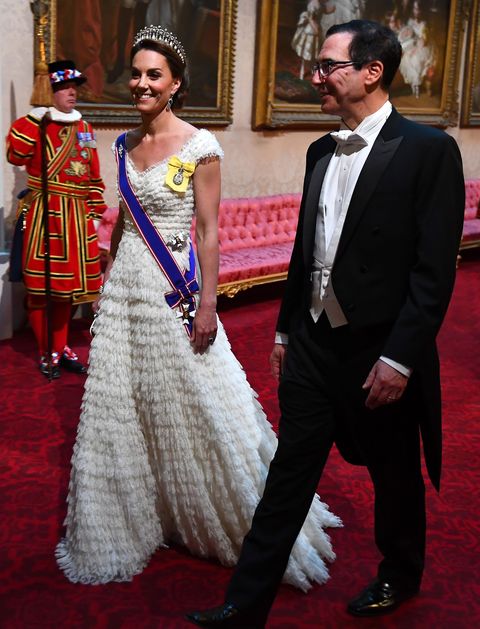 Tháng 4/2019, Kate đã được Nữ hoàng ban tặng Huân chương Hoàng gia Victoria.