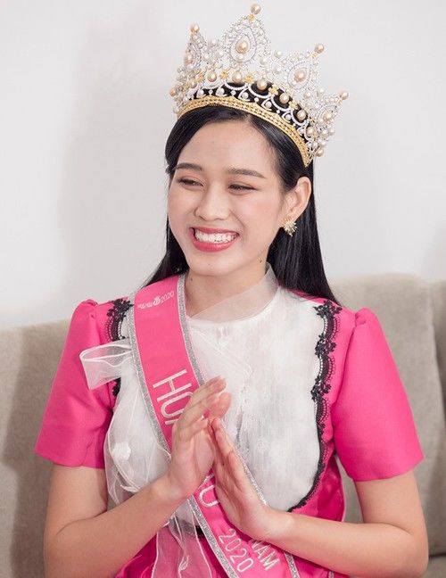  Hoa hậu Đỗ Thị Hà quyết định thẩm mỹ khuyết điểm này trên gương mặt - Ảnh 3