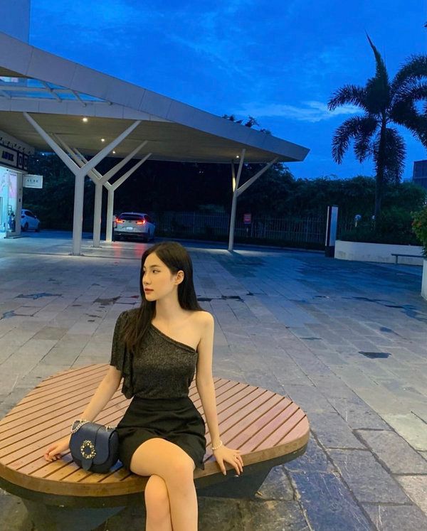 Nữ sinh 2k4 hot chẳng kém đáp án kì thi THPT Quốc gia 2022 - Ảnh 1