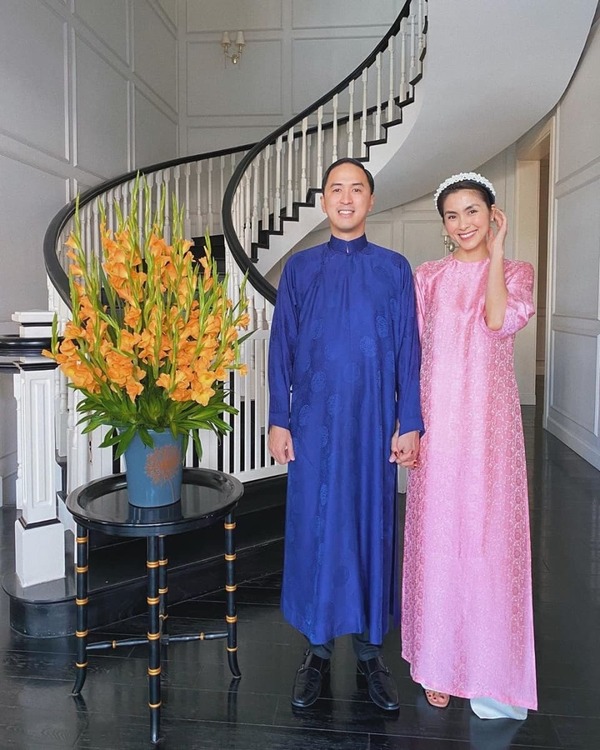Vợ chồng Tăng Thanh Hà - Louis Nguyễn 'bão MXH' khi đi bê tráp cưới cho bạn - Ảnh 3