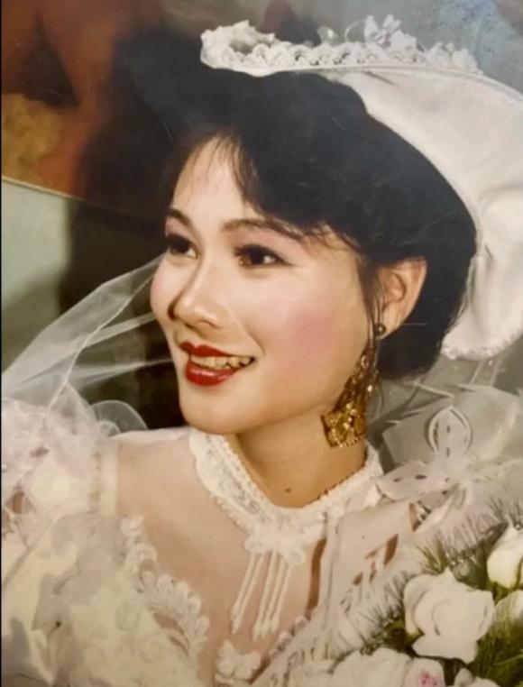 Gái xinh Tuyên Quang khoe ảnh cưới 30 năm trước của mẹ đẻ từng thi Hoa hậu với Hà Kiều Anh  - Ảnh 1