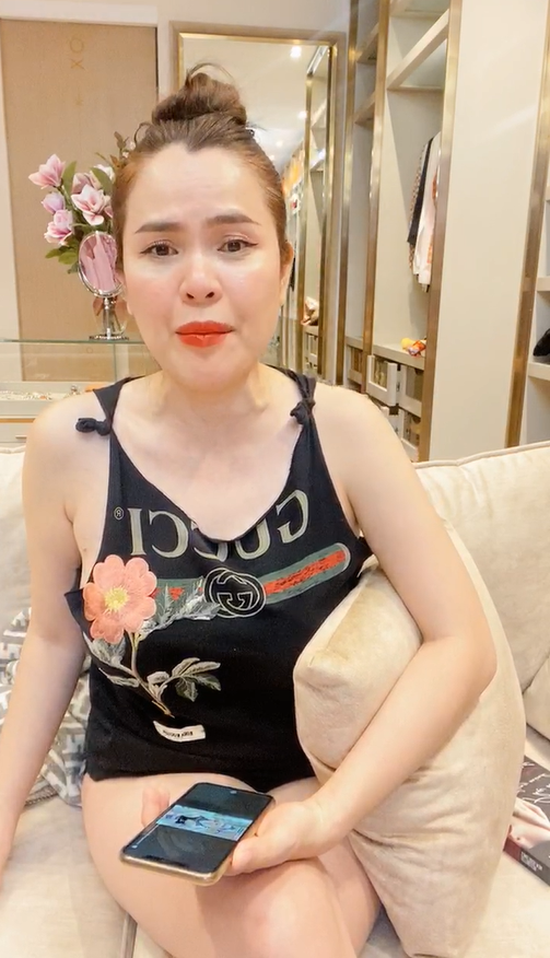 Hoa hậu nhà 200 tỷ Phương Lê mắng Phi Nhung 'mẹ nuôi vô cảm' - Ảnh 1