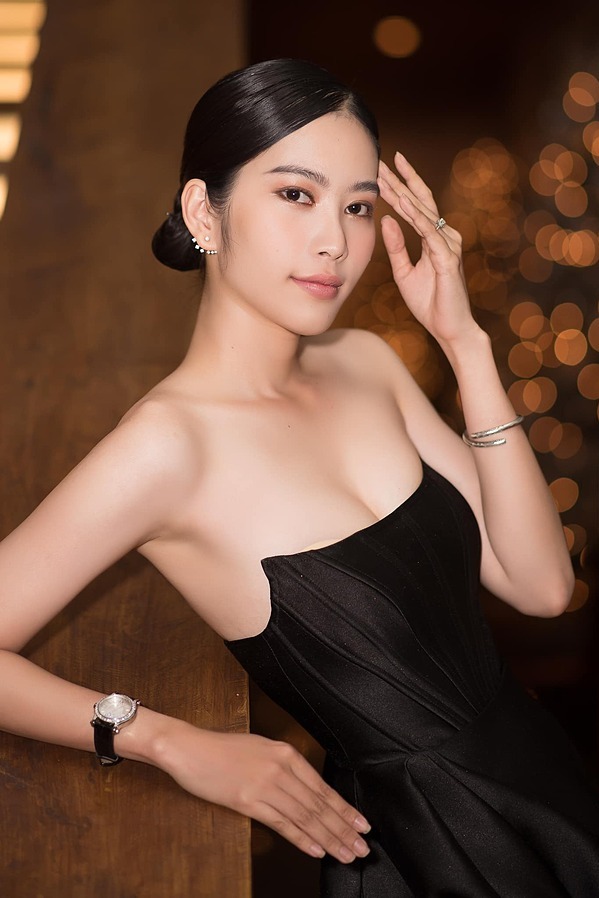 Những Hoa hậu, Á hậu của showbiz Việt có tài ca hát: Bất ngờ nhất là Nam Em - Ảnh 5